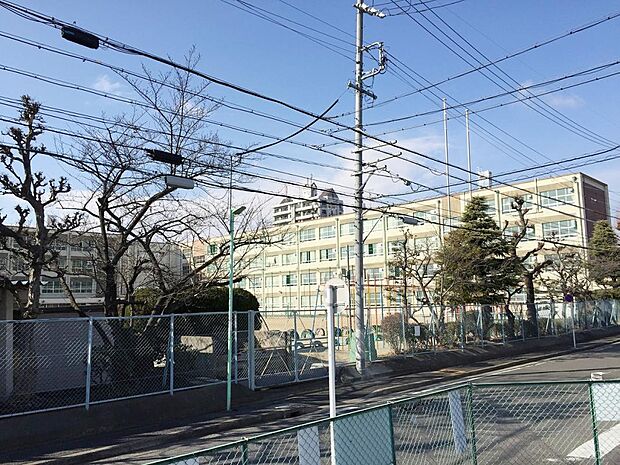 名古屋市立城北小学校（340m）