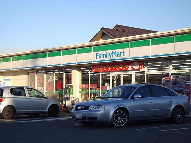 ファミリーマート 小牧パワーズ店（529m）