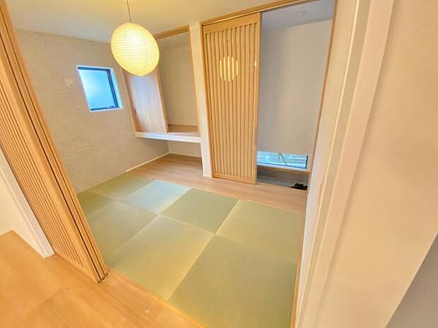 リビング隣接のため、お子様のお昼寝などにも最適です 