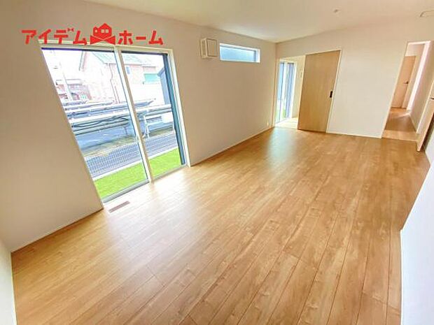 家族団らんの時間も増えそうな、ゆったりと寛げるLDKが魅力です♪