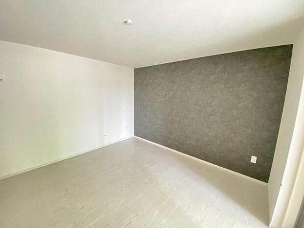 心地良い日差しが差し込む明るい居室