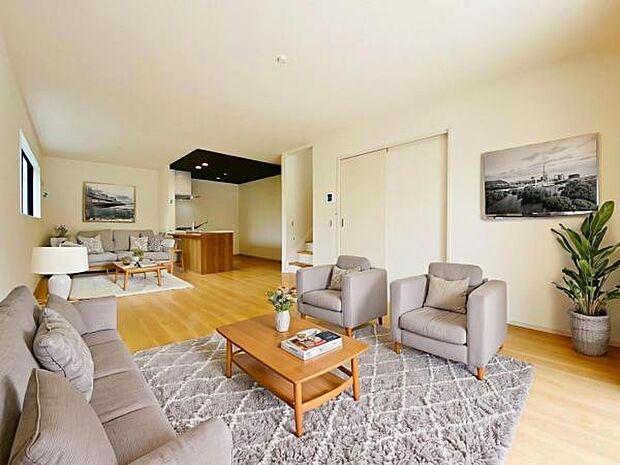 内観(2025年7月)撮影 ※本画像はCGで作成しており、実際に家具は置かれておりません。