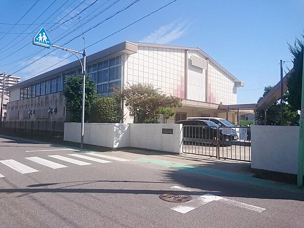 名古屋市立光城小学校（80m）