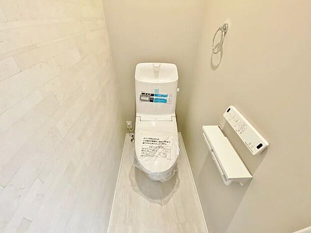 トイレ トイレには快適な温水洗浄便座付き