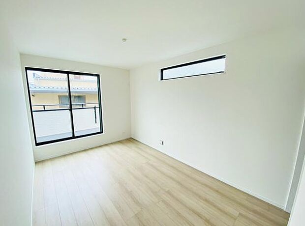 洋室 明るい洋室ではのんびりとお過ごしできます☆