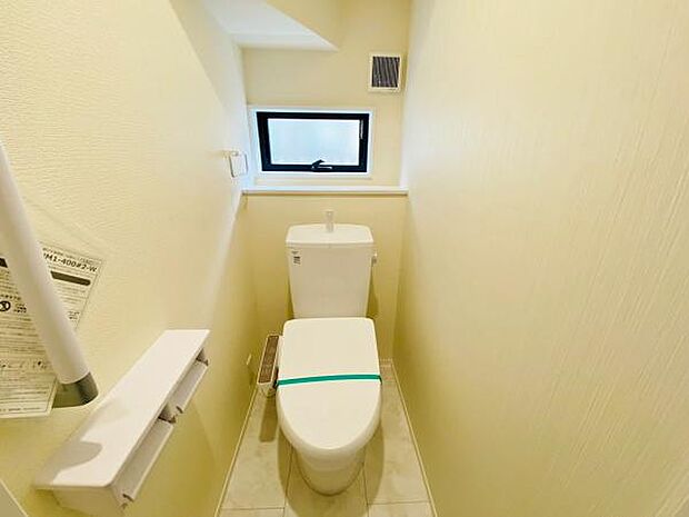 トイレ トイレには快適な温水洗浄便座付き