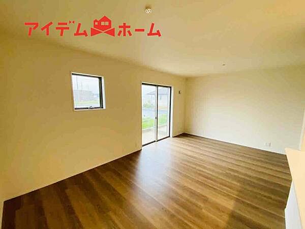 リビング/ダイニングを拡大表示