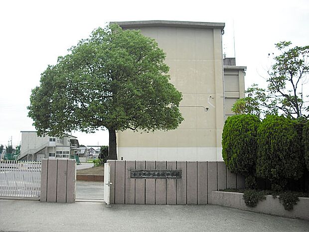春日井市立南城中学校（1280m）