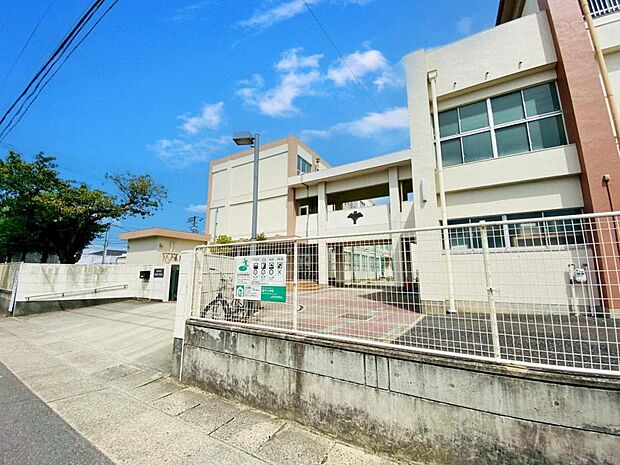 名古屋市立苗代小学校（160m）