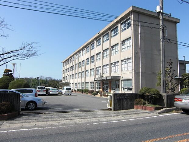 春日井市立坂下中学校(800m)