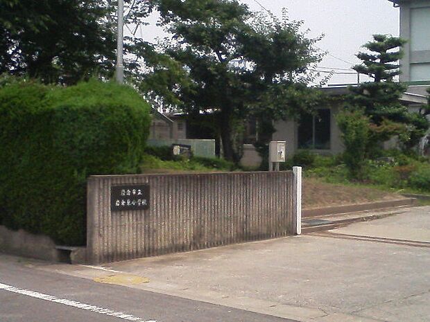 岩倉市立岩倉東小学校（330m）