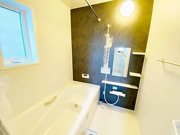 浴室 広々1坪のお風呂でほっとひといき！1日の疲れを我が家で癒しましょう