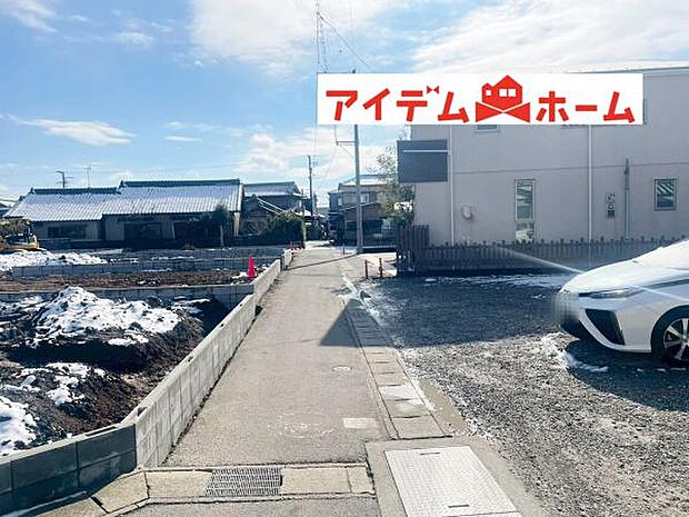 西側道路 いつでも現地ご案内いたします♪ お気軽にお問合せください
