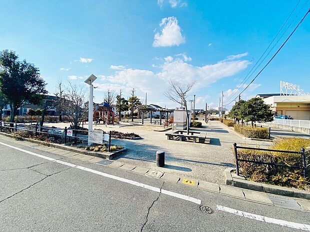 辻ノ内公園（690m）