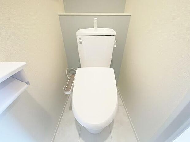 トイレ トイレには快適な温水洗浄便座付き