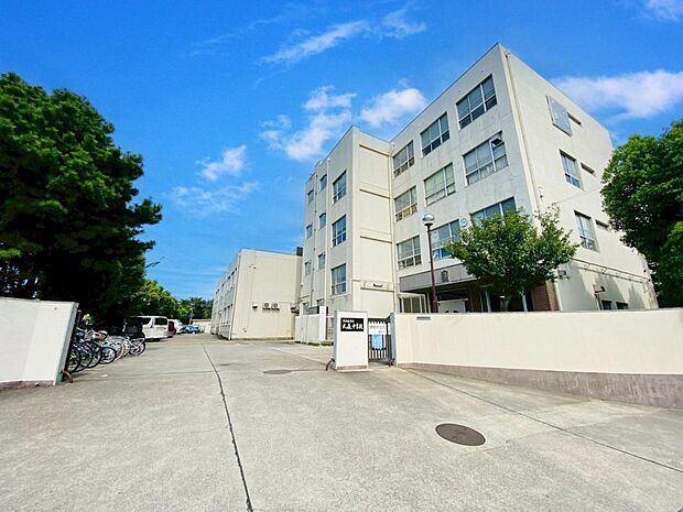 名古屋市立大森中学校（550m）