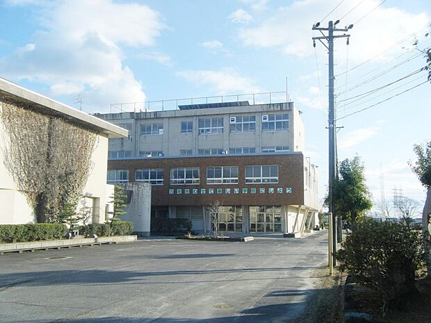 犬山市立東小学校(500m)