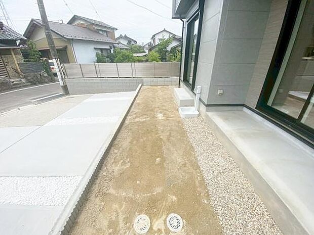 庭 ガーデニングも楽しめる南庭つき