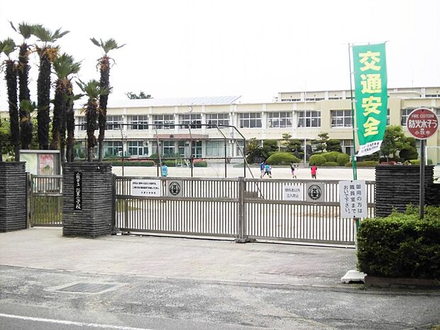 小牧市立北里小学校(1416m)
