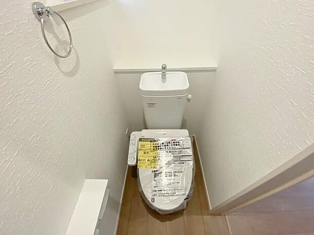 トイレ トイレには快適な温水洗浄便座付き