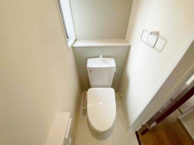 トイレ トイレには快適な温水洗浄便座付き