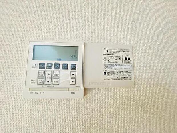 足元からふんわり身体をあたためてくれる床暖房標準搭載♪