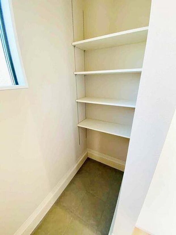 SIC ゴルフバッグやベビーカーなどの収納に便利なシューズインクローゼット付！