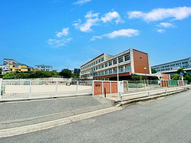 名古屋市立西城小学校（340m）