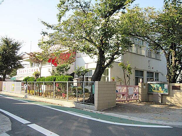 名古屋市立二城幼稚園（340m）