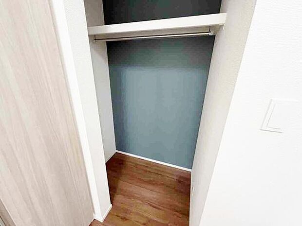 玄関収納 玄関横にシューズボックスがついているので、片付いた玄関がキープできます