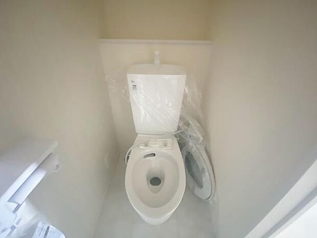 トイレ トイレには快適な温水洗浄便座付き