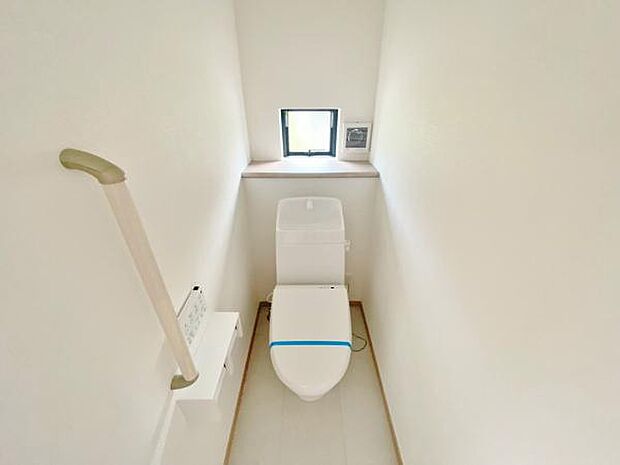 トイレ トイレには快適な温水洗浄便座付き