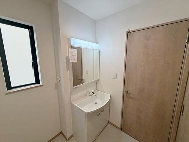 洗面 洗面からお化粧まで！忙しい朝の準備にぴったりな洗髪洗面化粧台付き 