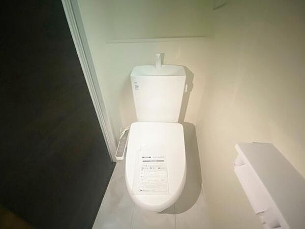 トイレ トイレには快適な温水洗浄便座付き