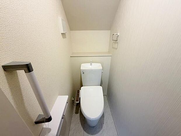 トイレ トイレには快適な温水洗浄便座付き