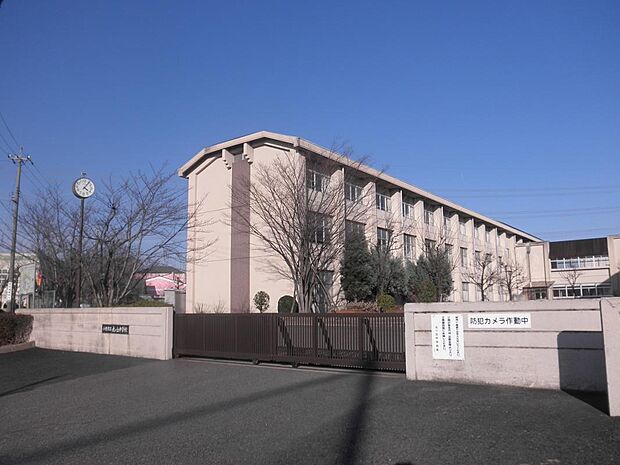 小牧市立光ヶ丘中学校(1200m)