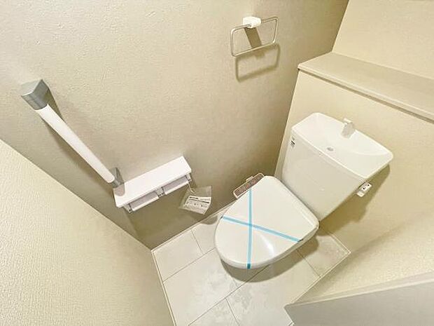 トイレ トイレには快適な温水洗浄便座付き
