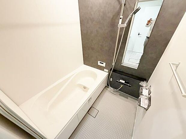 浴室 広々1坪のお風呂でほっとひといき！1日の疲れを我が家で癒しましょう