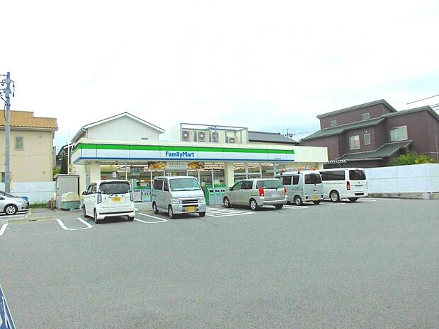 ファミリーマート 守山高島町店（240m）