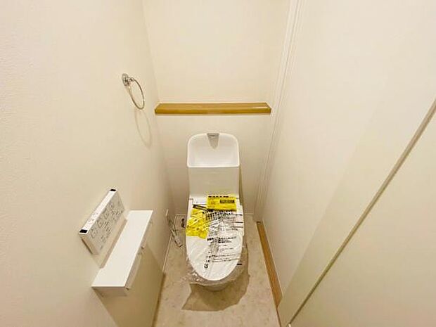 トイレ トイレには快適な温水洗浄便座付き