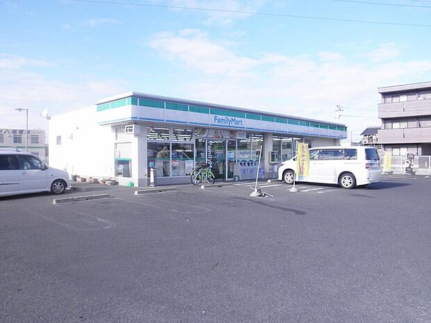 ファミリーマート 小牧岩崎店（660m）