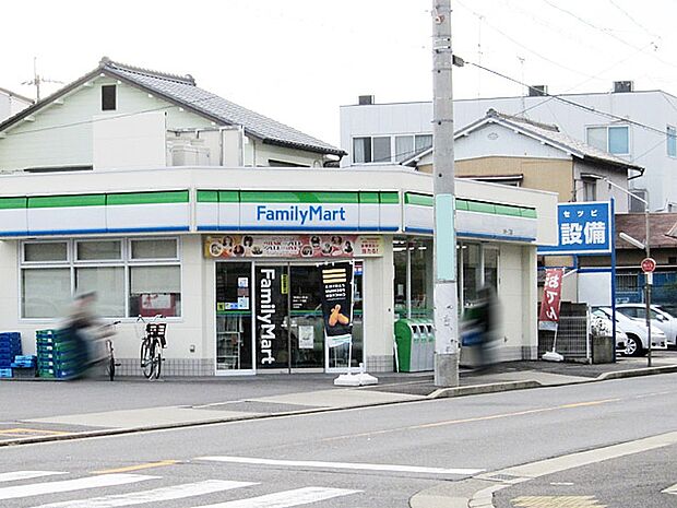 ファミリーマート 杉村一丁目店(420m)