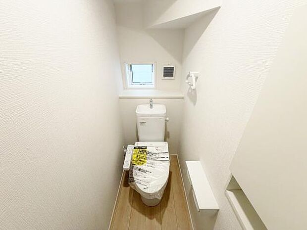 トイレ トイレには快適な温水洗浄便座付き