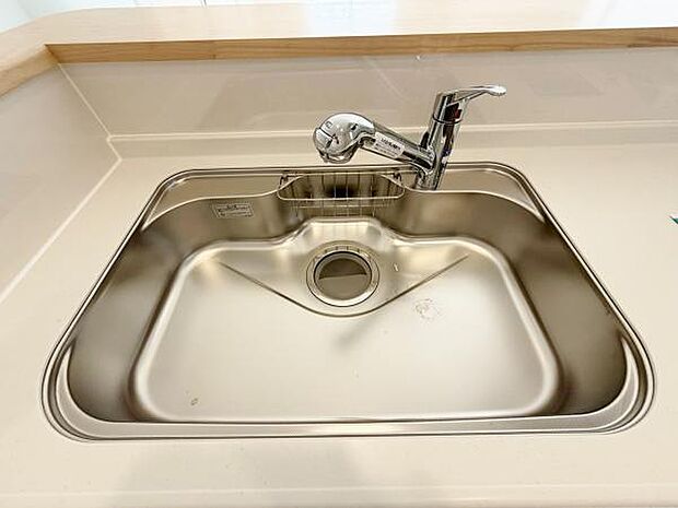 浄水器付き水栓 蛇口をひねるとすぐにきれいなお水が使える蛇口一体型浄水器を設置