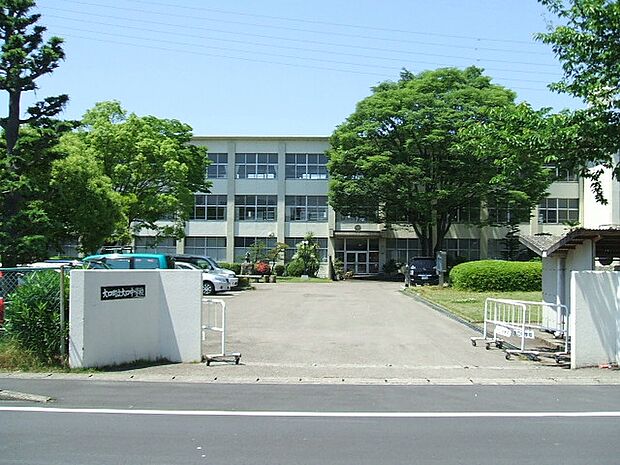 大口町立大口中学校(1410m)
