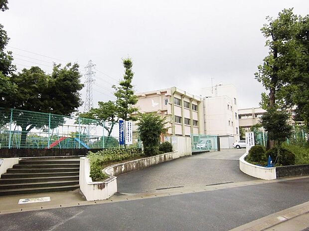 小牧市立本庄小学校(400m)