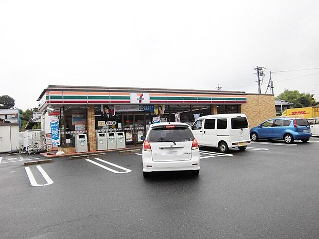 セブン-イレブン 小牧本庄店(610m)