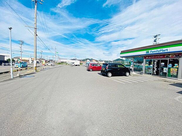 ファミリーマート 犬山楽田本町店（530m）
