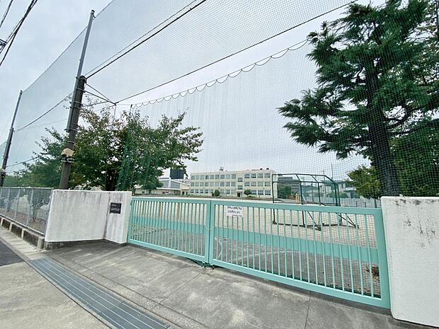 名古屋市立大森小学校（735m）