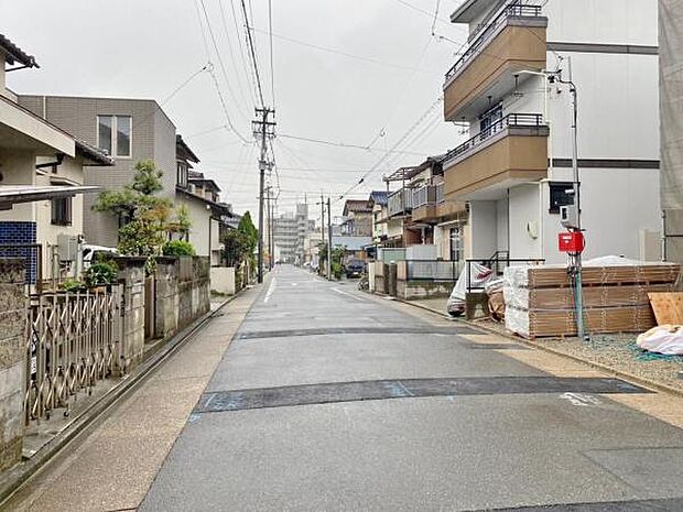 〇●前面道路(撮影2024年4月)●〇 モデル案内も承ります　　　　　　 アイデムホーム南店は緑区役所から徒歩2分 水曜日も営業しております　　　　　　 